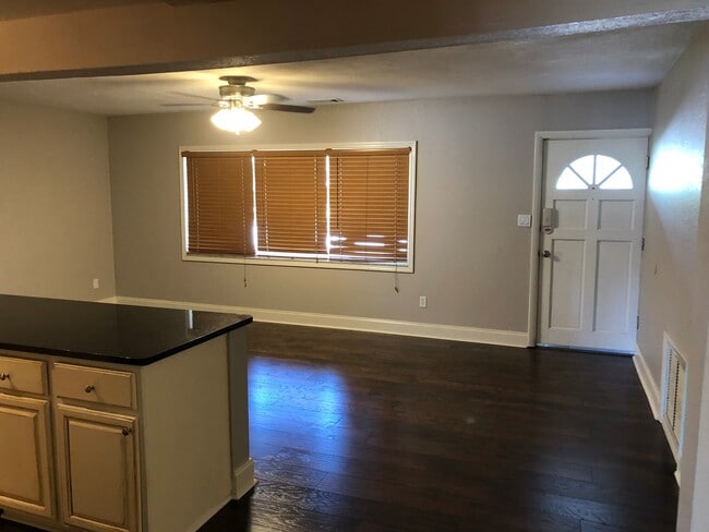 Building Photo - ** Move in Special $500 off your first months rent** WONDERFUL 4 Bedroom/3 Bathroom Home in the M...