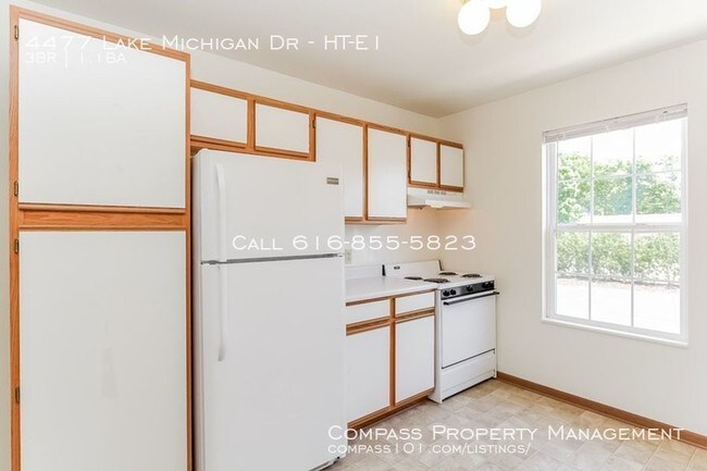 Building Photo - 4477 Lake Michigan Dr