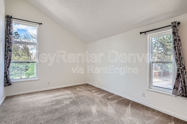 Building Photo - 13992 E Stanford Cir