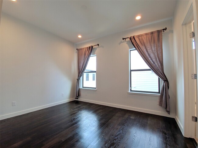 Building Photo - 4307 Schuler St
