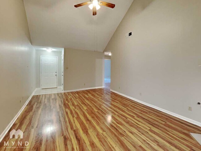 Building Photo - 8123 Country Mill Cove