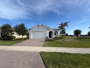 Building Photo - Gated 55+ community with lots of HOA amenities!
