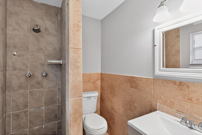 Building Photo - 4810 NW 19th St