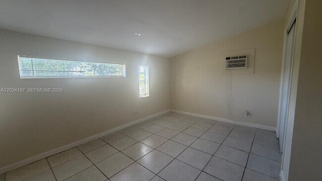 Building Photo - 1130 NW 43 Terrace