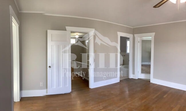 Building Photo - Large home/3bed 3 bath with bonus/office room just outside of PSNS and close to Bremerton Ferry