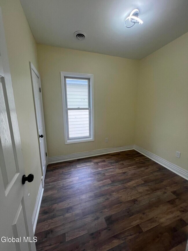 Building Photo - 239 McClellan St