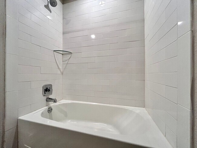 Building Photo - Move-In Ready Home with Open Layout & Outdoor Entertaining Space