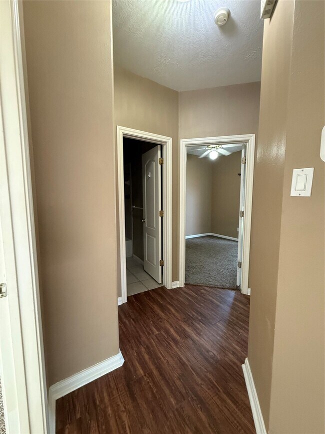 Building Photo - 21606 Windsor Castle Dr