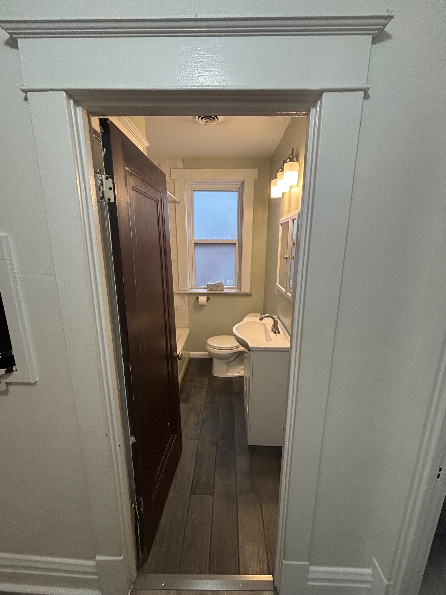 Building Photo - 5054 Winona Ave