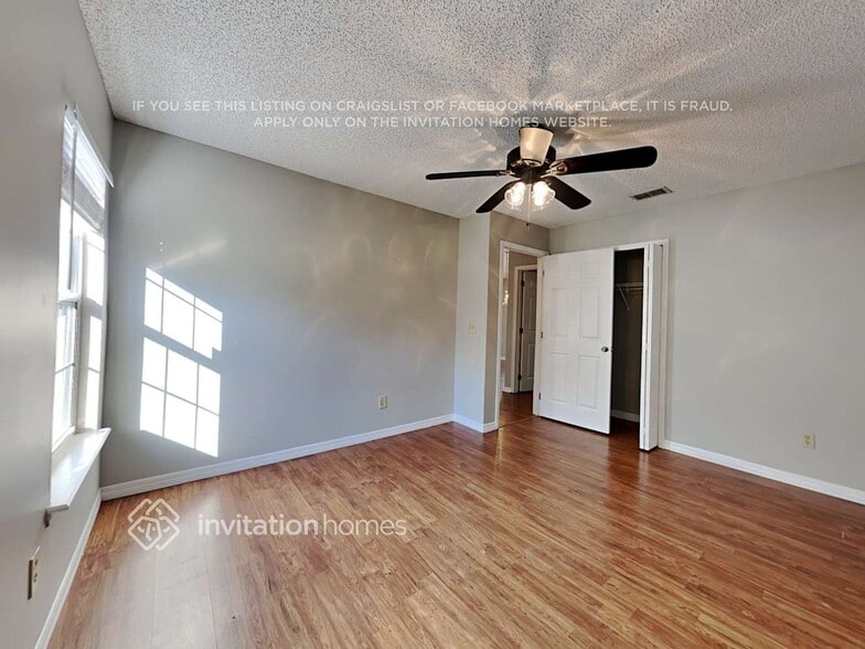 Building Photo - 9633 Blowing Rock Cir N