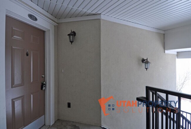 Building Photo - 11763 Currant Dr
