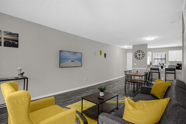 Building Photo - 13915 Heritage Club Dr