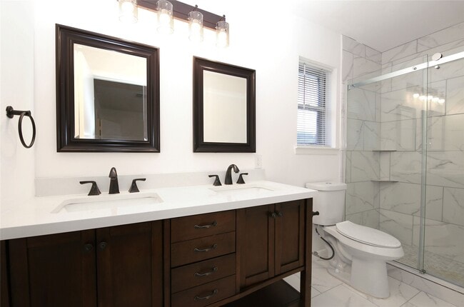 Building Photo - 16307 Morningshade Dr