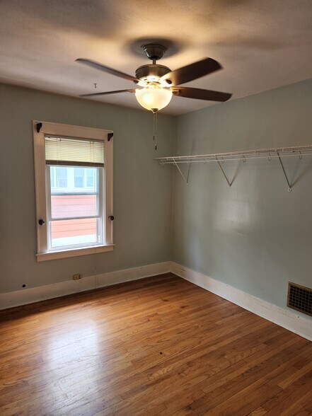 2nd bedroom - 210 Woodbine Ave