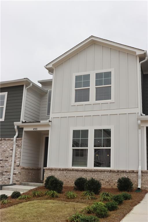 Building Photo - 493 Crown Dr