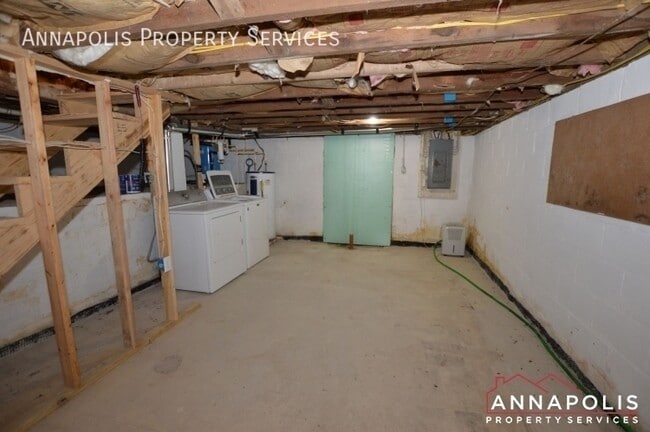 Building Photo - 536 Tepper Rd
