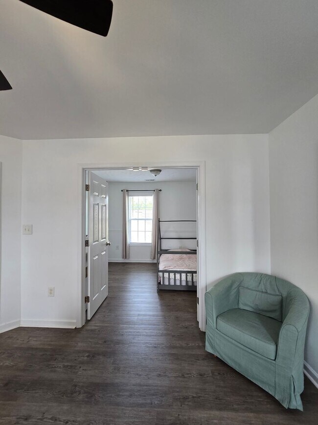Building Photo - 699 Cape Fear Rd