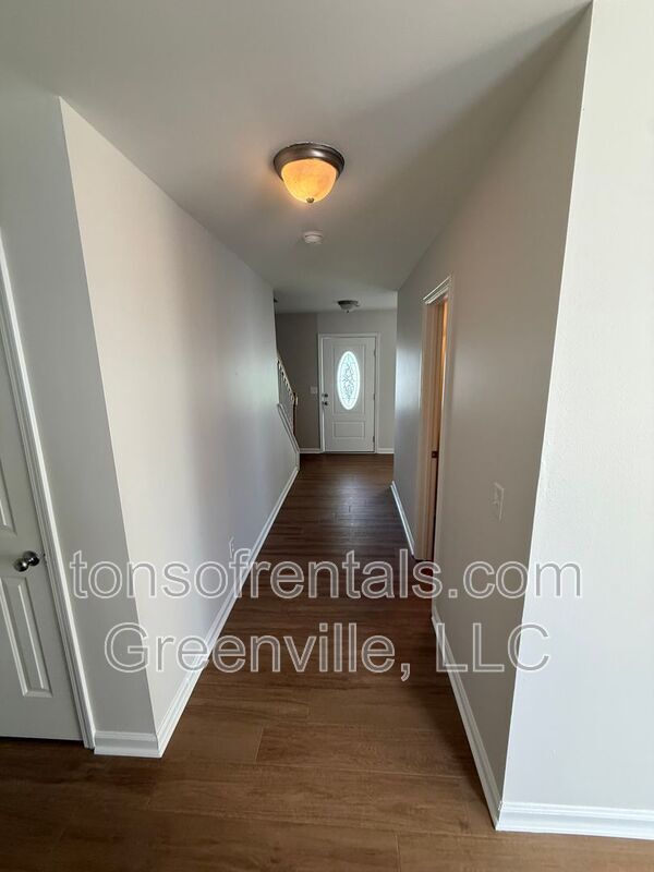 Building Photo - 151 Bellweather Dr