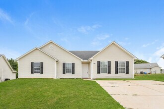 Building Photo - Amazing 4-Bedroom Home in Greenville