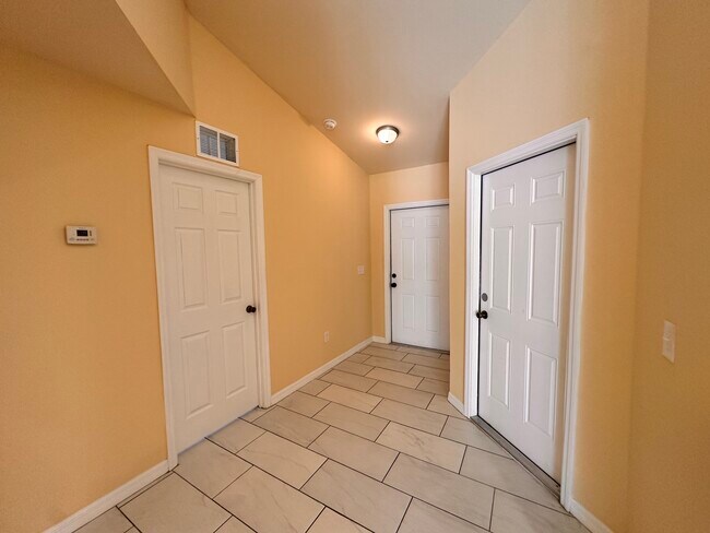 Building Photo - 280 SW 3rd Terrace