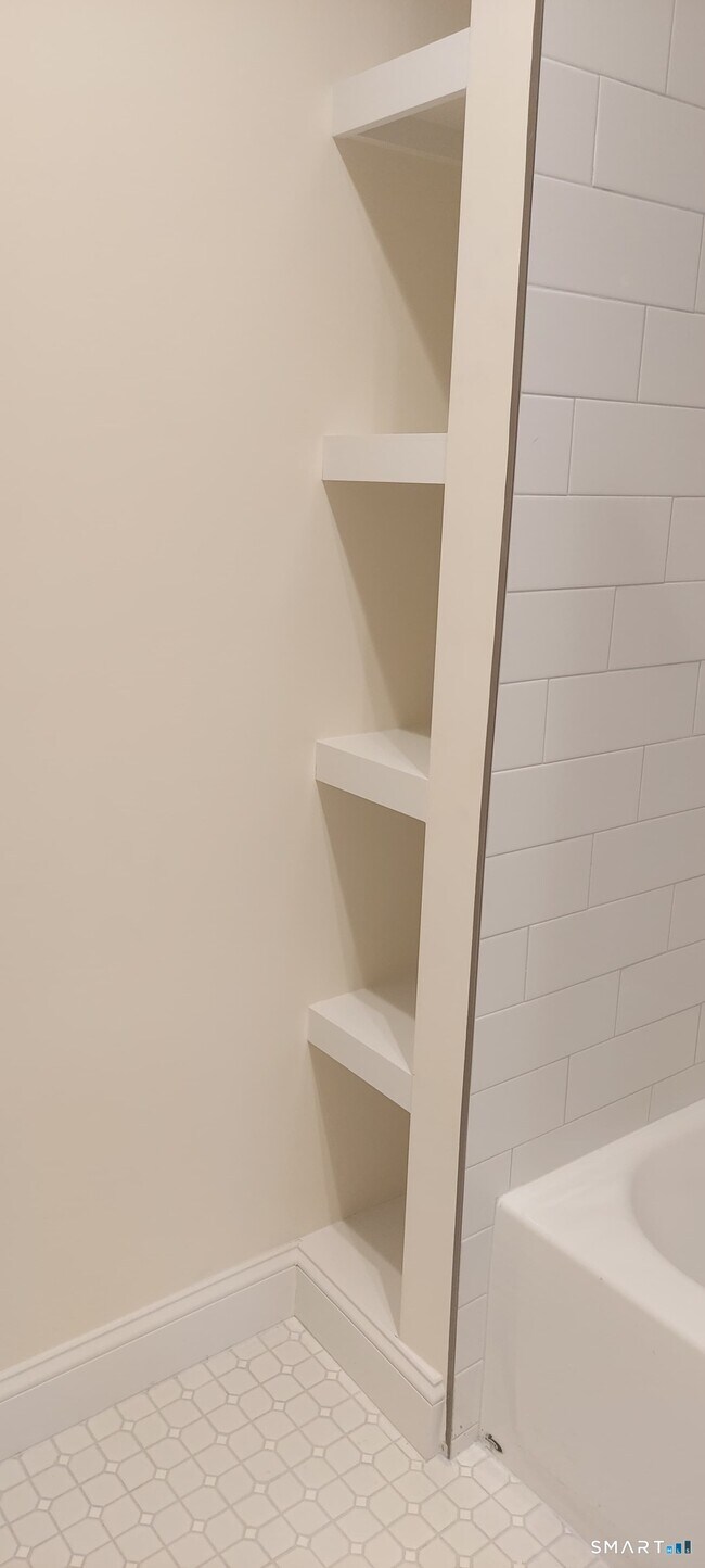 Building Photo - 67 Osborne Ave