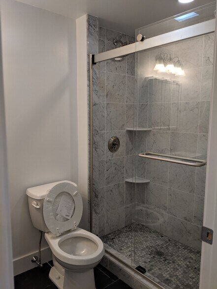 Building Photo - 73 Joy St