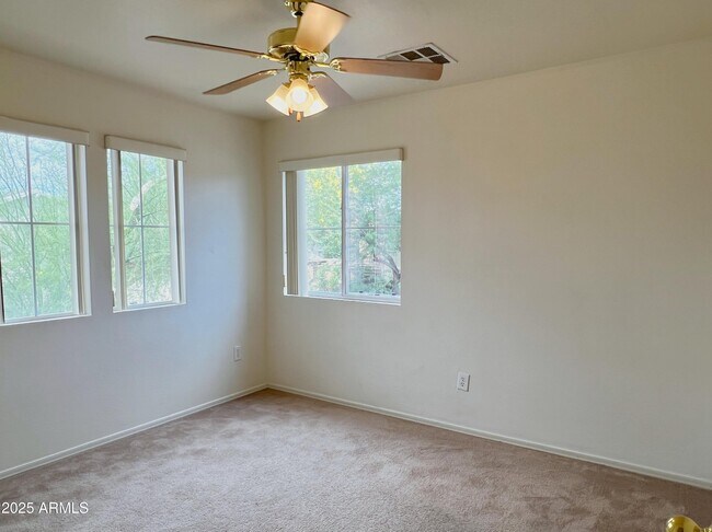 Building Photo - 3041 W Darien Way