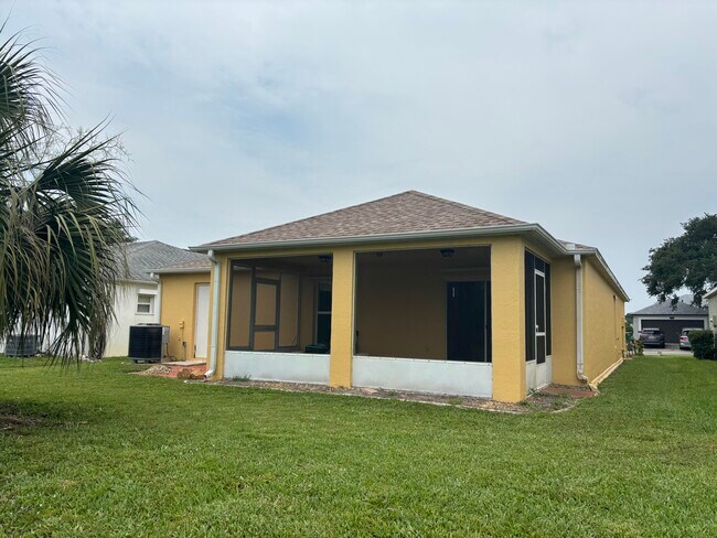 Building Photo - 1776 Vista Lake Cir