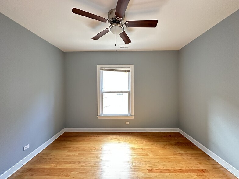 Building Photo - 1640 W Pratt Blvd