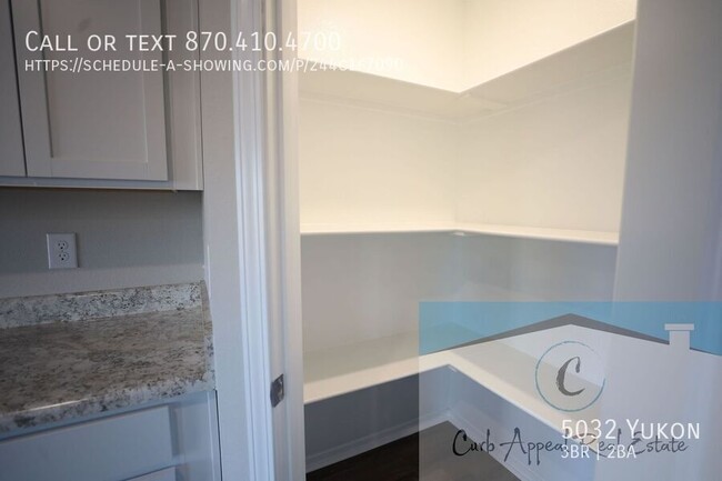 Building Photo - Move in special $800!!  New construction i...