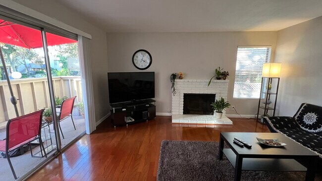 Building Photo - 1270 Cabrillo Park Dr