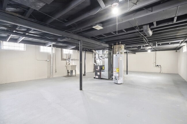 Building Photo - 3522 23rd St