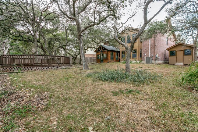 Building Photo - Spacious 3-bedroom home in the highly desirable Parkwood Subdivision