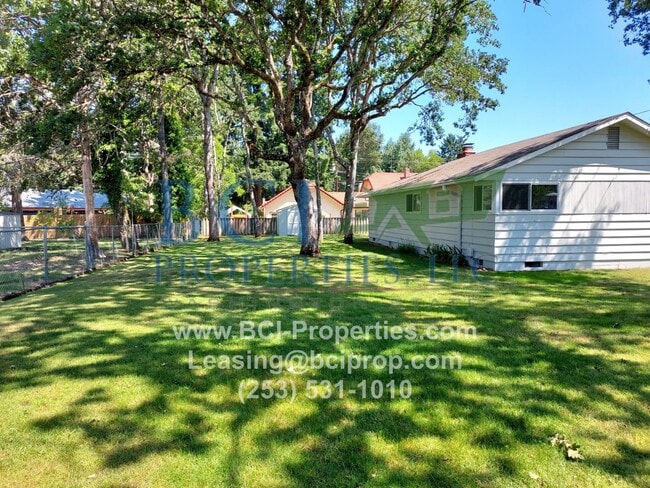 Building Photo - JUST REMODELED!! THIS 3 BEDROOM AVAILABLE 6/15!