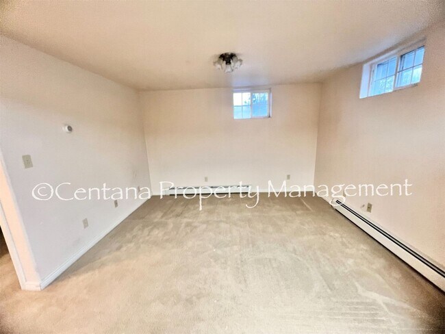 Building Photo - 3115 Paxson Ave