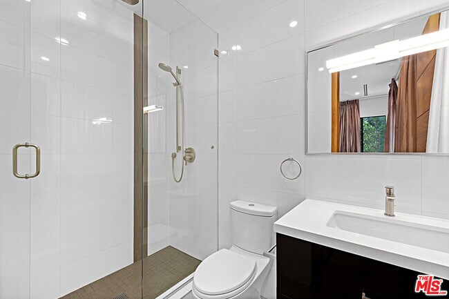 Building Photo - 11200 Dona Lola Dr