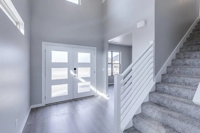 Building Photo - 15400 Caspian Ln