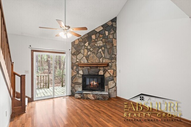 Building Photo - 5537 Kaplan Dr