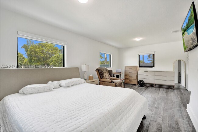 Building Photo - 22421 SW 184th Ave