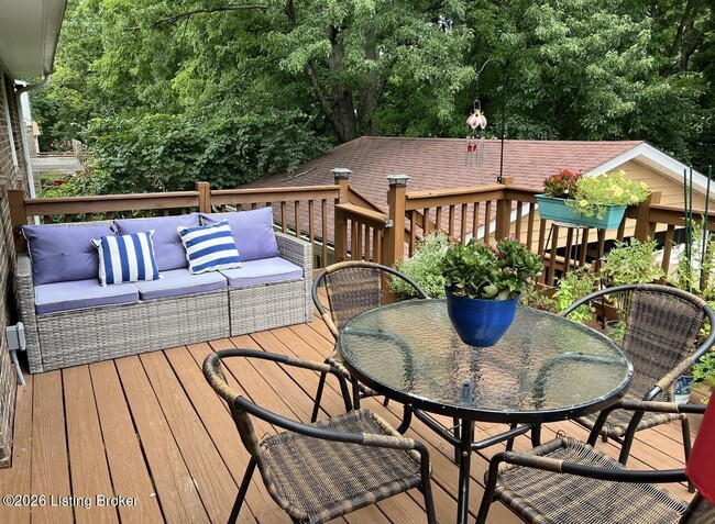 Building Photo - 3012 Lexham Rd