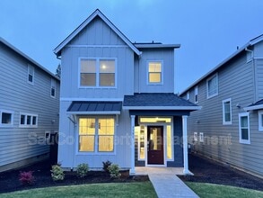 Building Photo - 7181 SE Benedict St