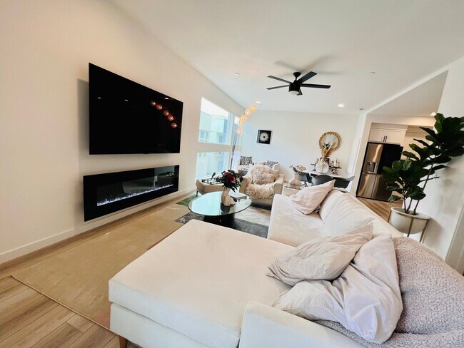 Building Photo - 2431 Cleat Ln