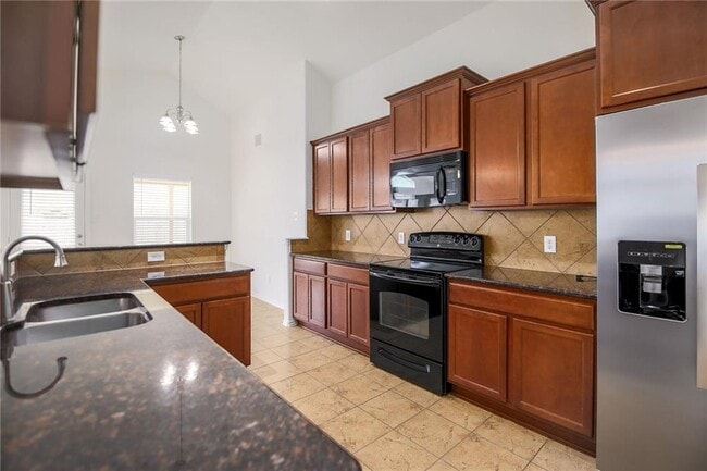 Building Photo - 137 Langtry Ln
