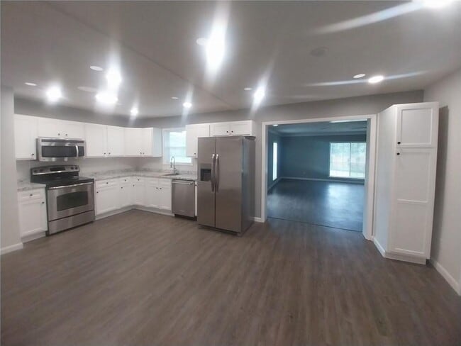 Building Photo - 315 Petty Ln