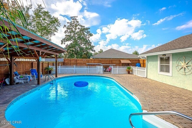 Building Photo - 6224 Seminole Dr