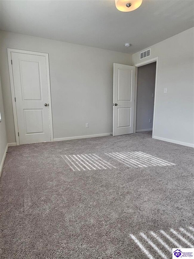 Building Photo - 601 Ashwood Ave