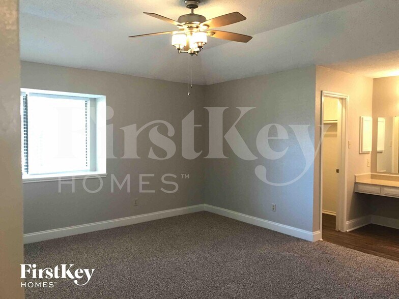 Building Photo - 1007 Creighton Ct