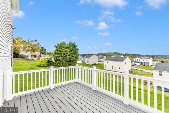 Building Photo - 38 Diopside Dr