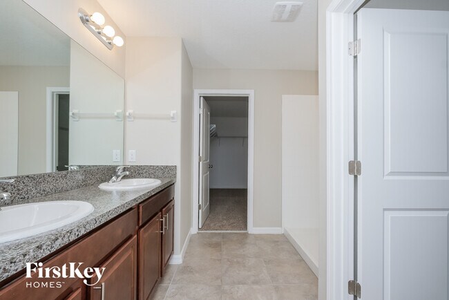 Building Photo - 6805 Trent Creek Dr