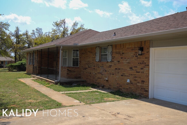 Building Photo - 1891 Lytal Ln